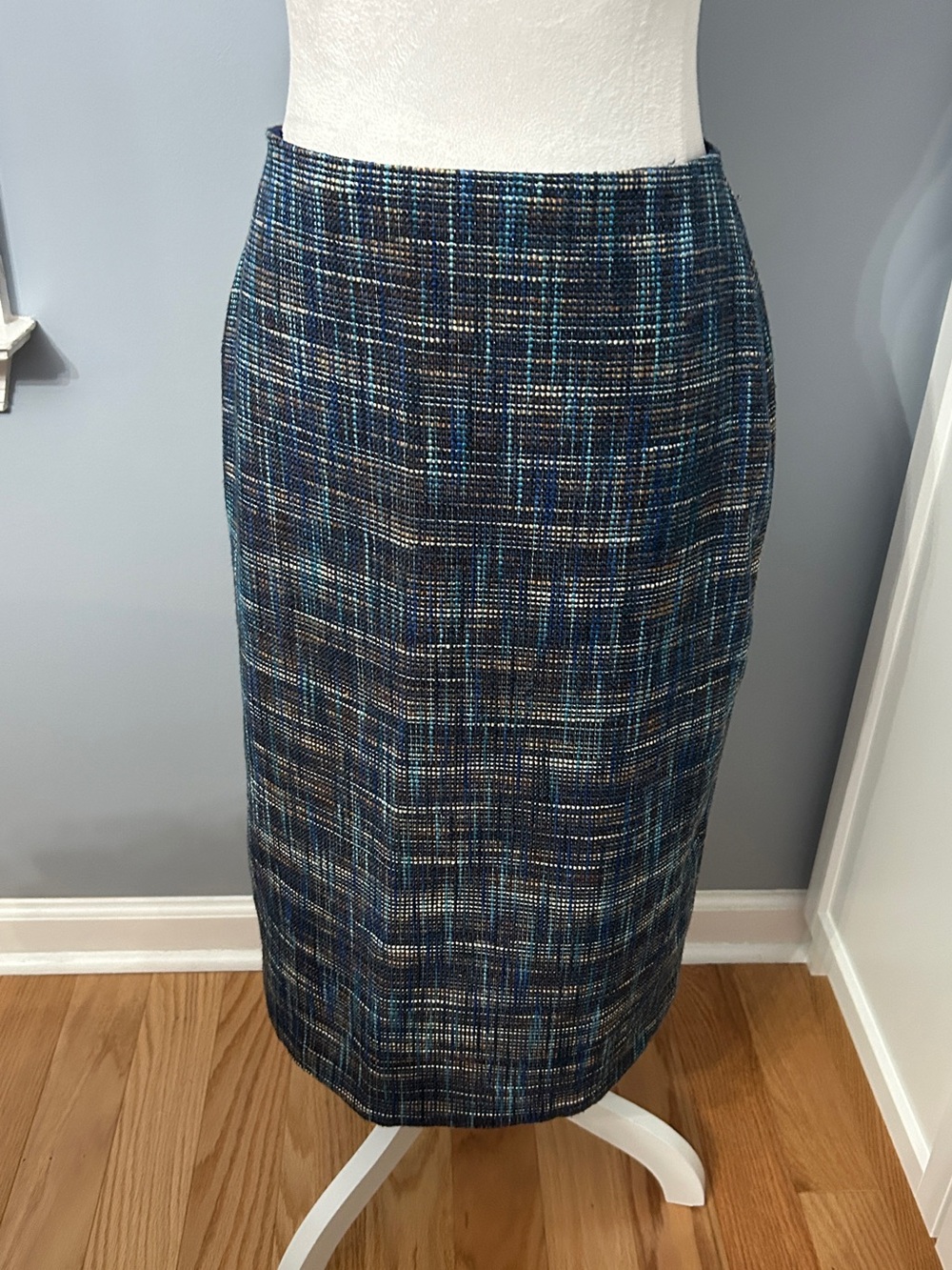 Coldwater Creek Tweed Like Pencil Skirt Size 8 Blue Plaid Lined Back Slit Career